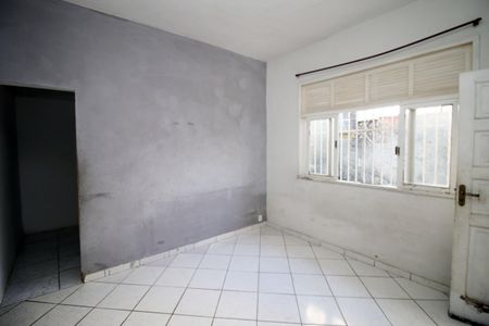 Sala de casa para alugar com 2 quartos, 60m² em Penha, Rio de Janeiro