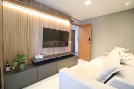 Sala de apartamento para alugar com 2 quartos, 51m² em Laranjeiras, Uberlândia