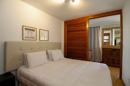 Suíte de apartamento para alugar com 1 quarto, 50m² em Cerqueira César, São Paulo