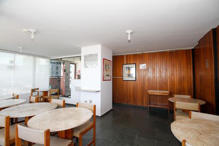 Apartamento para alugar com 50m², 1 quarto e 1 vaga Apartamento para alugar com 50m², 1 quarto e 1 vagaÁrea Comum - Salão de Festas