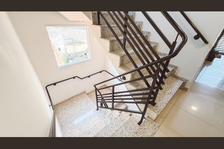 Apartamento à venda com 30m², 1 quarto e sem vagaEscada