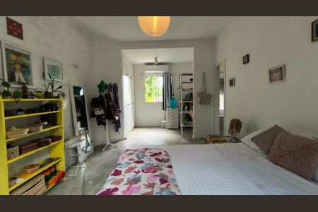 Casa de condomínio à venda com 270m², 5 quartos e 3 vagasSuíte 