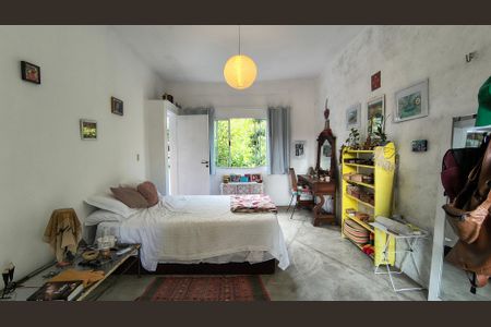 Casa de condomínio à venda com 270m², 5 quartos e 3 vagasSuíte 