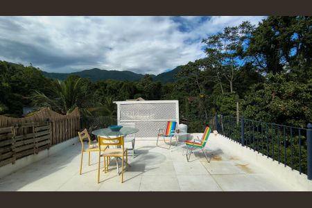 Casa de condomínio à venda com 270m², 5 quartos e 3 vagasLoft