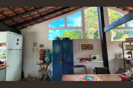 Casa de condomínio à venda com 270m², 5 quartos e 3 vagasLoft