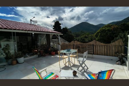 Casa de condomínio à venda com 270m², 5 quartos e 3 vagasLoft