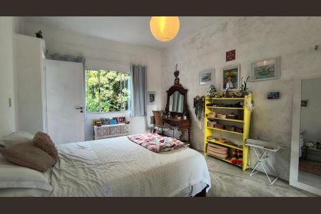 Casa de condomínio à venda com 270m², 5 quartos e 3 vagasSuíte 