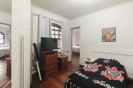 Casa à venda com 270m², 5 quartos e 2 vagasQuarto 2