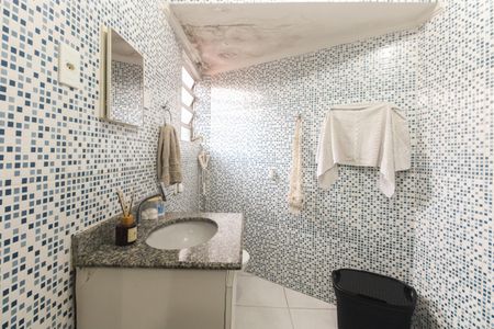 Casa à venda com 270m², 5 quartos e 2 vagasBanheiro 1