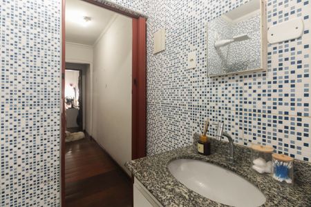 Casa à venda com 270m², 5 quartos e 2 vagasBanheiro 1