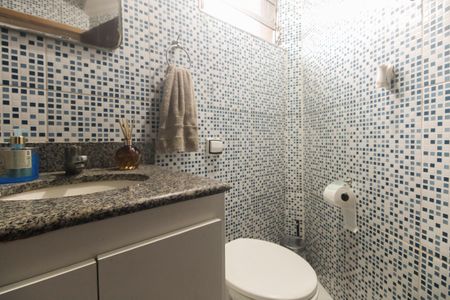 Casa à venda com 270m², 5 quartos e 2 vagasBanheiro 2