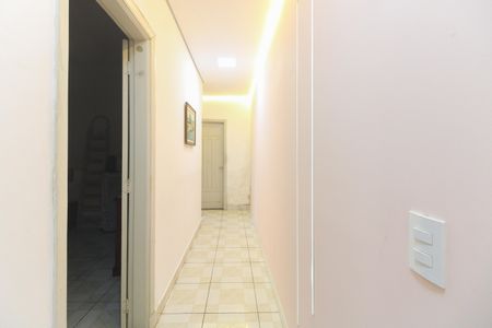 Casa à venda com 270m², 5 quartos e 2 vagasCorredor de Acesso - Casa 2