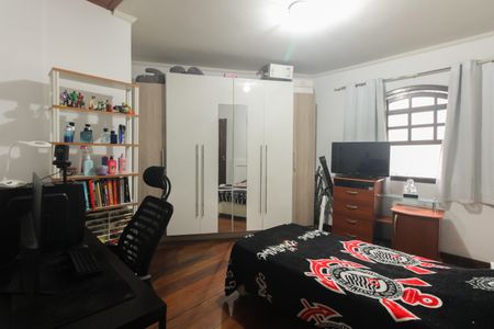 Casa à venda com 270m², 5 quartos e 2 vagasQuarto 2