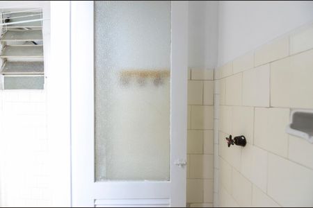 Apartamento para alugar com 82m², 2 quartos e sem vagaBanheiro de Serviço