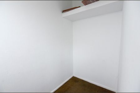 Apartamento para alugar com 82m², 2 quartos e sem vagaQuarto de Serviço