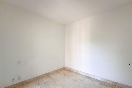 Apartamento à venda com 93m², 3 quartos e 2 vagas Apartamento à venda com 93m², 3 quartos e 2 vagasSuíte