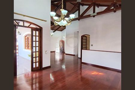 Casa à venda com 3 quartos, 221m² em City América, São Paulo