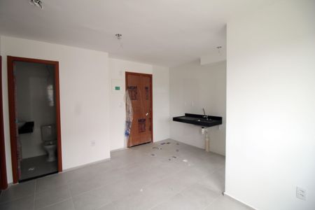 Sala de apartamento para alugar com 2 quartos, 37m² em Del Castilho , Rio de Janeiro