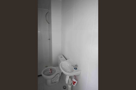 Apartamento para alugar com 2m², 2 quartos e sem vagaBanheiro