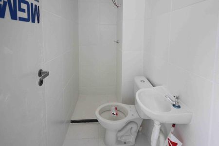 Apartamento para alugar com 2m², 2 quartos e sem vagaBanheiro