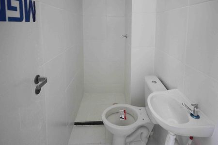 Apartamento para alugar com 2m², 2 quartos e sem vagaBanheiro