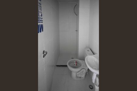 Apartamento para alugar com 2m², 2 quartos e sem vagaBanheiro