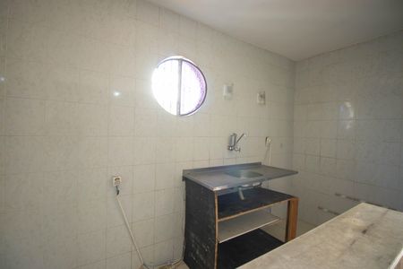 Casa para alugar com 90m², 2 quartos e 2 vagasCozinha
