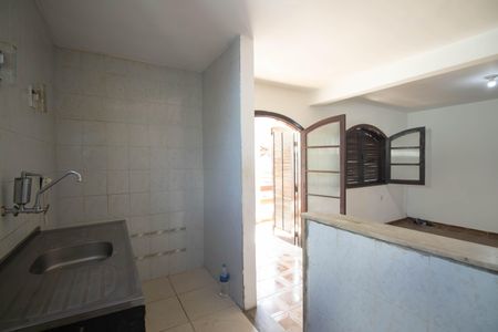 Casa para alugar com 90m², 2 quartos e 2 vagasCozinha