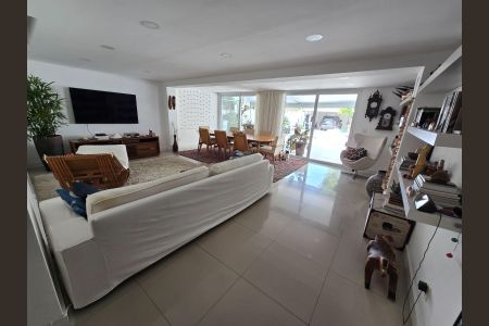 Sala de casa de condomínio para alugar com 3 quartos, 230m² em Taquara, Rio de Janeiro