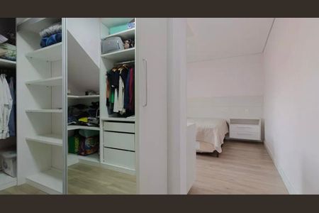 Casa à venda com 205m², 4 quartos e 2 vagas