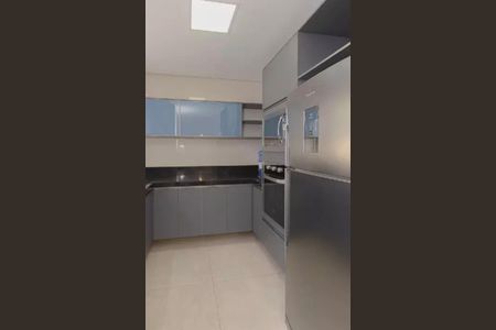 Casa à venda com 205m², 4 quartos e 2 vagas