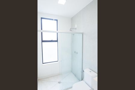 Casa à venda com 240m², 3 quartos e 4 vagas Casa à venda com 240m², 3 quartos e 4 vagasBanheiro da Suíte