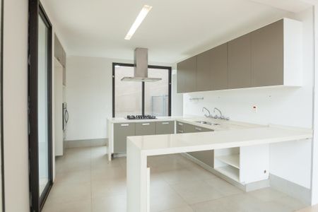 Casa à venda com 240m², 3 quartos e 4 vagas Casa à venda com 240m², 3 quartos e 4 vagasCozinha