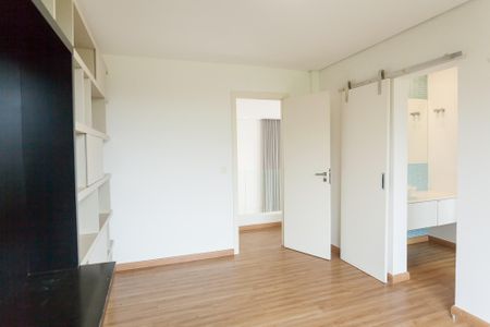 Casa à venda com 240m², 3 quartos e 4 vagas Casa à venda com 240m², 3 quartos e 4 vagassemi suite 1