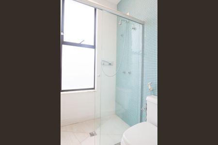 Casa à venda com 240m², 3 quartos e 4 vagas Casa à venda com 240m², 3 quartos e 4 vagasbanheiro semi suite 1 e 2