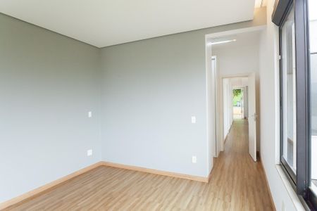 Casa à venda com 240m², 3 quartos e 4 vagas Casa à venda com 240m², 3 quartos e 4 vagassuite