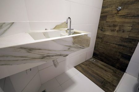 Apartamento para alugar com 50m², 2 quartos e 2 vagasBanheiro