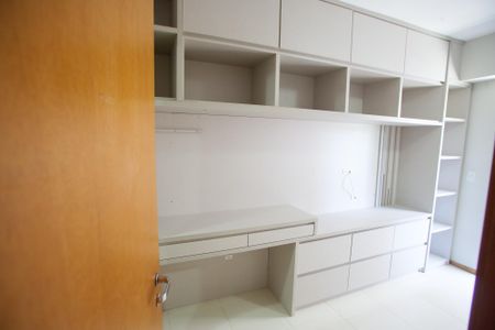 Apartamento à venda com 125m², 3 quartos e 2 vagasQuarto Suíte 1