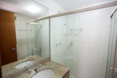 Apartamento à venda com 125m², 3 quartos e 2 vagasBanheiro da Suíte 1