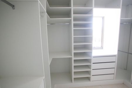 Apartamento à venda com 125m², 3 quartos e 2 vagasCloset da Suíte 1