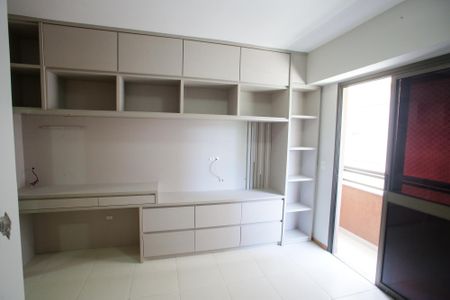 Apartamento à venda com 125m², 3 quartos e 2 vagasQuarto Suíte 1