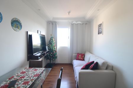 Sala de apartamento para alugar com 2 quartos, 52m² em Parque Guarapiranga, São Paulo