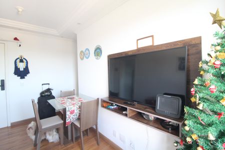 Sala de apartamento para alugar com 2 quartos, 52m² em Parque Guarapiranga, São Paulo