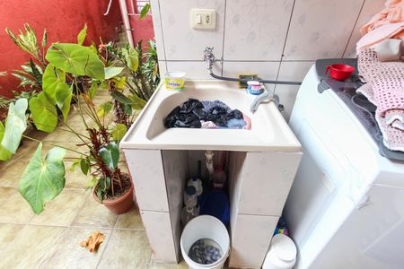 Casa à venda com 97m², 3 quartos e 1 vaga Casa à venda com 97m², 3 quartos e 1 vagaQuintal - Área de Serviço