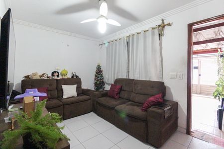 Casa à venda com 97m², 3 quartos e 1 vaga Casa à venda com 97m², 3 quartos e 1 vagaSala