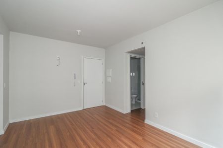 Sala de apartamento para alugar com 2 quartos, 50m² em Parque Santa Fé, Porto Alegre