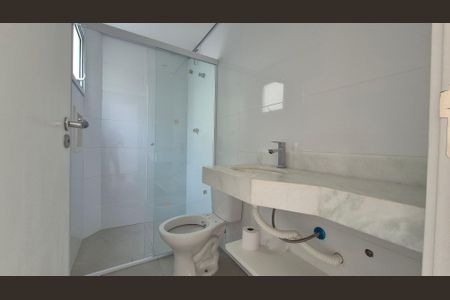 Banheiro de apartamento para alugar com 2 quartos, 76m² em Parque das Nações, Santo André