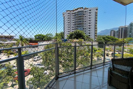 Apartamento à venda com 98m², 3 quartos e 2 vagasVaranda