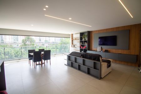 Sala de apartamento à venda com 3 quartos, 143m² em Campo Belo, São Paulo