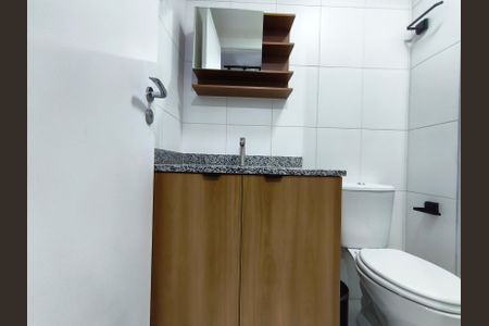 Banheiro de kitnet/studio para alugar com 1 quarto, 27m² em Ipiranga, São Paulo